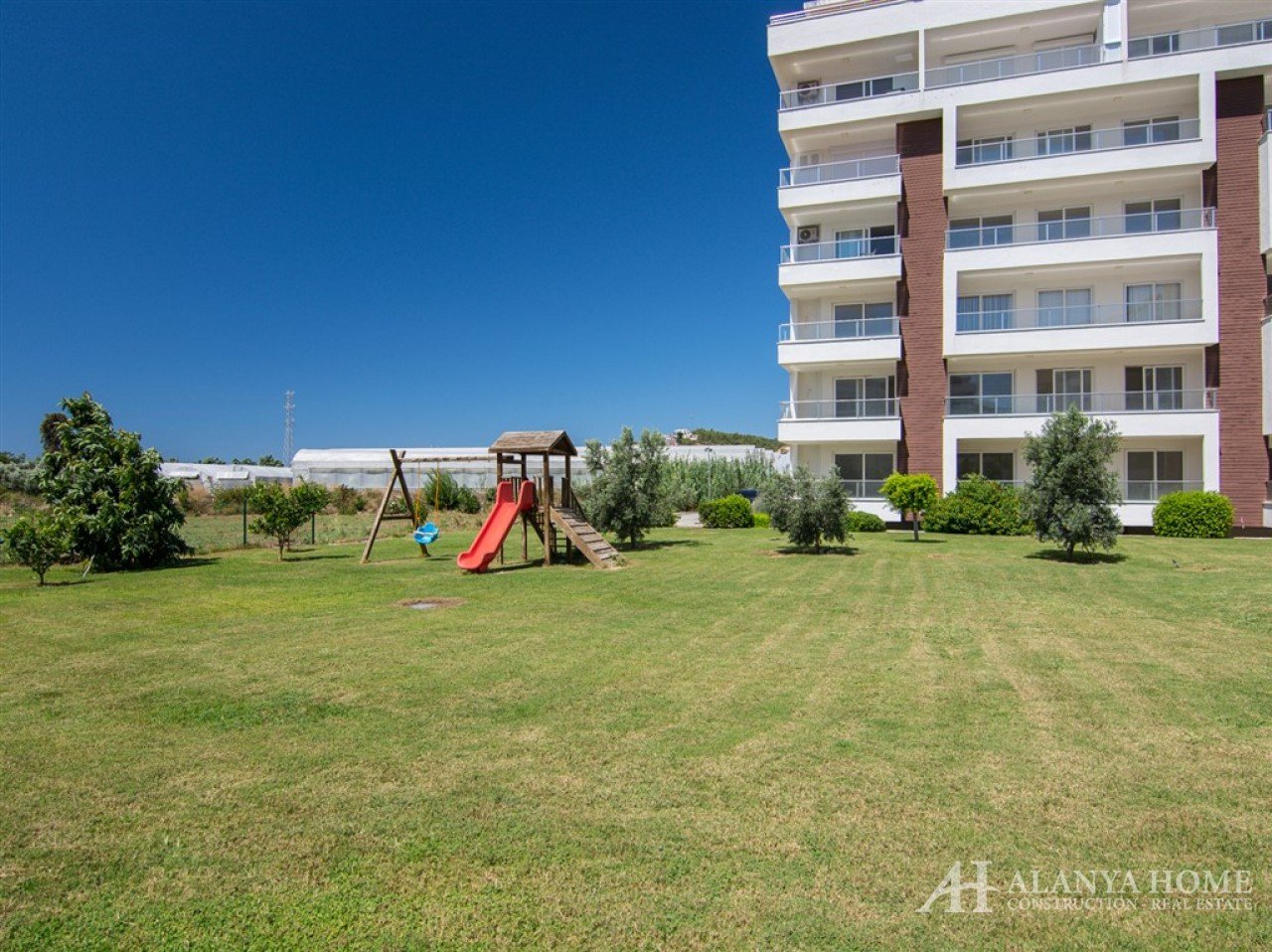 Фото купить продать недорогая квартира недвижимость в доме жилом комплексе с полной инфраструктурой 